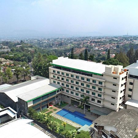 Novena Hotel Bandung Lembang Esterno foto